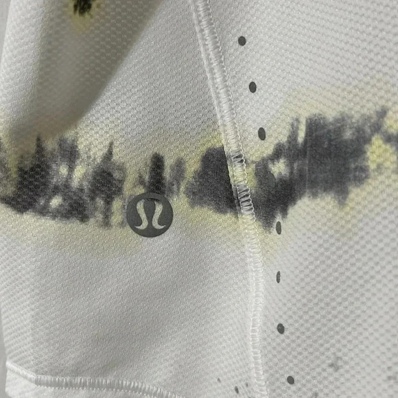 Lululemon High-Neck Running and Training Tank Top
Transverse Yellow Multi - Picture 6 of 8